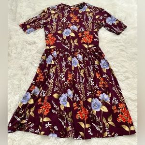 New Without Tag  FOREVER 21 DRESS SIZE M color plum purple/ floral